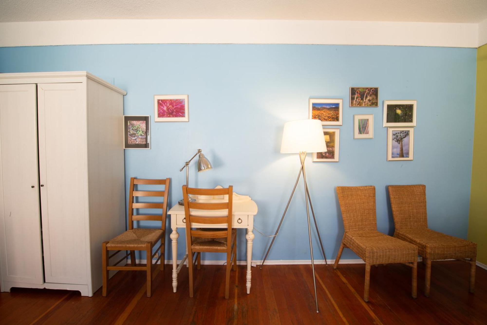 Ocean Island Garden Suites Victoria Room photo